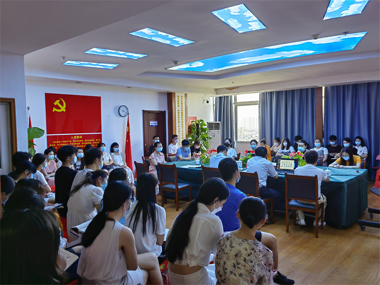 江西省人力资源开发研究院开展《幸福是奋斗出来的》主题学习活动
